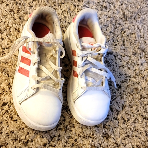 ADIDAS Kids shoes - Picture 1 of 5